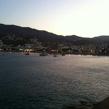 - Mourtzanakis 3* Akhládha