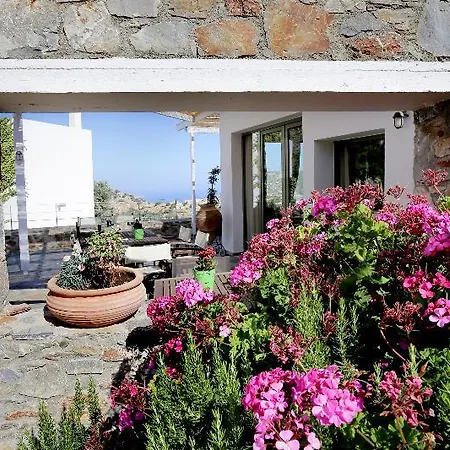 - Mourtzanakis 3*