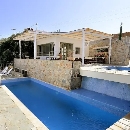 Hotel - Mourtzanakis Akhládha