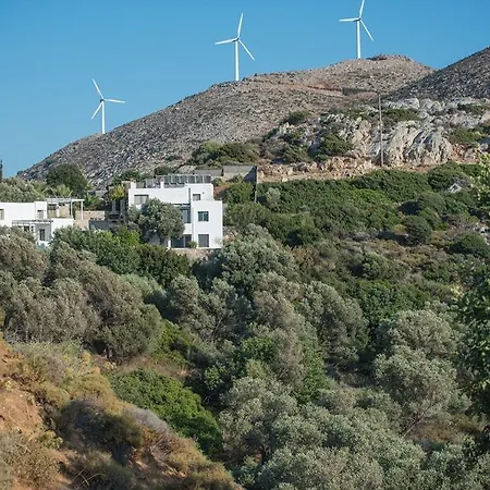 - Mourtzanakis 3* Akhládha